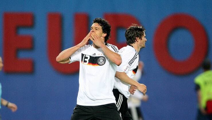 Michael Ballack (Deutschland) - Torjubel - Fußball EM Herren EURO 2008, Länderspiel, Nationalmannschaft, Nationaltrikot Einzelbild Wien Glück, Freude, Begeisterung,