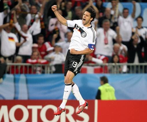 Michael Ballack (Deutschland) - Torjubel - Fußball EM Herren Euro 2008, Länderspiel, Nationalmannschaft, Nationaltrikot, Einzelbild Wien Freude, Begeisterung,