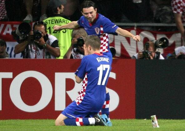 Ivan Klasnic (li.) und Danijel Pranjic (beide Kroatien) - Torjubel -  Fußball EM Herren Euro 2008, Länderspiel, Nationalmannschaft, Nationaltrikot, Gruppe Klagenfurt Freude, Fußball EM Herren Euro 2008, Länderspiel, Nationalmannschaft, Nationaltrikot, Gruppe Klagenfurt Freude,
