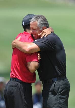 Tiger Woods (USA, li.) und Caddy Steve Williams (Neuseeland) jubeln über den Gewinn der US Open 2008 - (Icon00728404) Golf Herren US Open 2008, PGA Tour o0 Playoffs, Playoff, Play Offs, Off Gruppe Torrey Pines San Diego Freude, Golf Herren US Open 2008, PGA Tour o0 Playoffs, Playoff, Play Offs, Off Gruppe Torrey Pines San Diego Freude, EDITORIAL USE ONLY