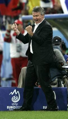 Nationaltrainer Guus Hiddink (Russland) jubelt - Fußball EM Herren Euro 2008, Länderspiel, Nationalteam, Einzelbild Innsbruck Freude, Begeisterung,