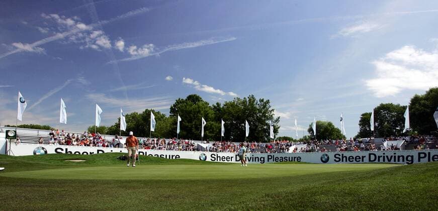 Tribüne am Loch 18 des Golfclubs München Eichenried -  Golf Herren BMW International Open 2008, PGA European Tour Totale München Eichenried Golf Herren BMW International Open 2008, PGA European Tour Totale München Eichenried