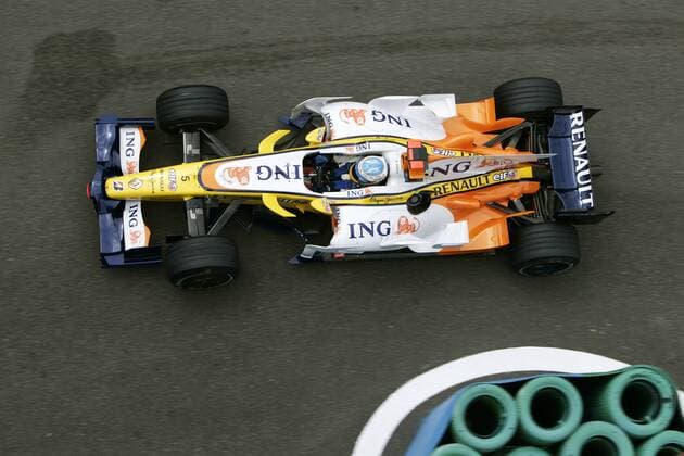 Fernando Alonso (Spanien Renault) in seinem Boliden Motorsport Grand Prix Herren Großer Preis von Frankreich 2008, Formel 1 Weltmeisterschaft, F1, F, GP, WM, Training Einzelbild Magny Cours