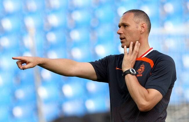 Nationaltrainer Marco van Basten (Niederlande) -  Fußball EM Herren Euro 2008, Nationalteam, Training Einzelbild Basel