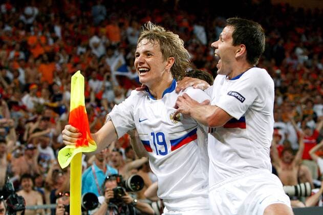 Roman Pavlyuchenko (li.) und Konstantin Zyryanov (beide Rußland) - Torjubel -  Fußball EM Herren EURO 2008, Länderspiel, Nationalmannschaft, Nationaltrikot Viertelfinale Gruppe premiumd Basel Freude, Begeisterung,