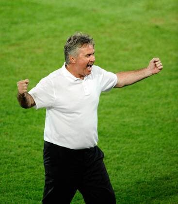 Nationaltrainer Guus Hiddink (Russland) jubelt über den Halbfinaleinzug - Fußball EM Herren EURO 2008, Länderspiel, Viertelfinale, Nationalmannschaft Einzelbild Basel Begeisterung, Freude,