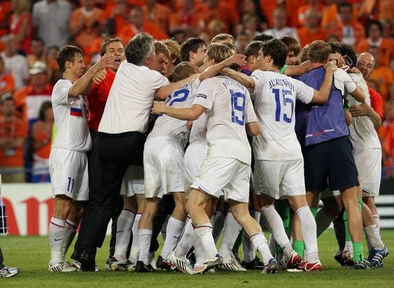 Rußland jubelt über den Halbfinaleinzug bei der Euro 2008 Fußball EM Herren Euro 2008, Länderspiel, Viertelfinale, Nationalteam Gruppe Basel Begeisterung, Freude,