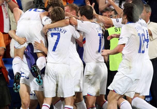 Torjubel Russland -  Fußball EM Herren EURO 2008, Länderspiel, Nationalmannschaft, Nationaltrikot Viertelfinale Gruppe premiumd Basel Freude, Begeisterung,