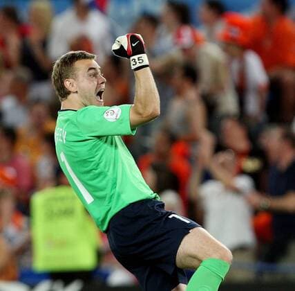 Torwart Igor Akinfeev (Russland) - Schlussjubel Fußball EM Herren EURO 2008, Länderspiel, Viertelfinale, Nationalteam, Nationaltrikot Einzelbild Basel Freude,