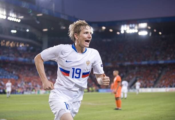 Roman Pavlyuchenko (Rußland) - Torjubel Fußball EM Herren Euro 2008, Länderspiel, Nationalteam, Nationaltrikot, Vdig Einzelbild Viertelfinale Basel Freude,