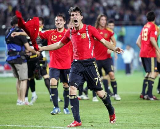 David Villa (Spanien) - Schlussjubel nach dem Halbfinaleinzug -  Fußball EM Herren Euro 2008, Länderspiel, Nationalmannschaft, Nationaltrikot, Viertelfinale Einzelbild Wien Begeisterung, Freude,