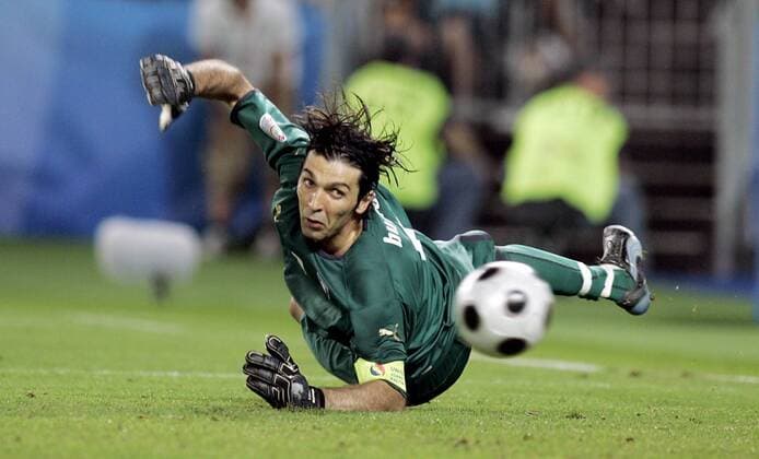 Torwart Gianluigi Buffon (Italien) Fußball EM Herren Euro 2008, Länderspiel, Nationalmannschaft, Nationaltrikot, Viertelfinale Einzelbild Wien Dynamik,