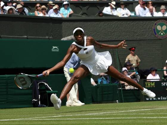 Venus Williams (USA) Tennis Damen All England Championships 2008, Grand Slam, WTA Tour Einzelbild Wimbledon London Dynamik,