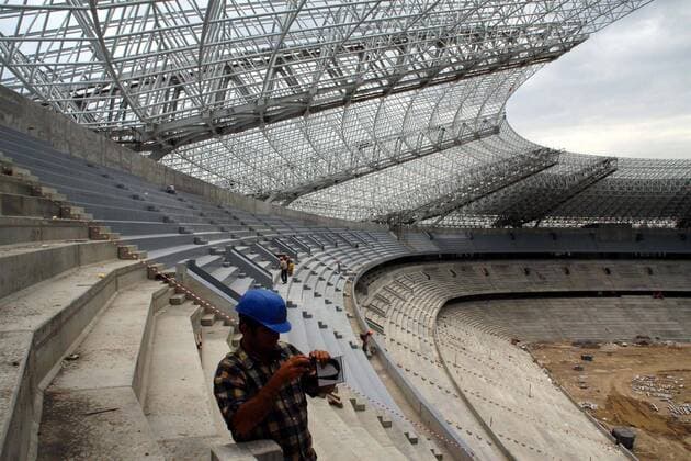 Baustelle Zentralstadion Shakhtar, Heimspielstätte von Shakhtar Donezk und Austragungsort der Euro 2012 - (EN00165673015) Fußball EM Herren Vorschau 2008, Euro 2012, Stadion, Fußballstadion, innen, Innenansicht, Wettkampfstätte Totale Zentralstadion o0 Shachtjor, Shakhtyor Donezk, Donbas Arena, Donbass Leere,