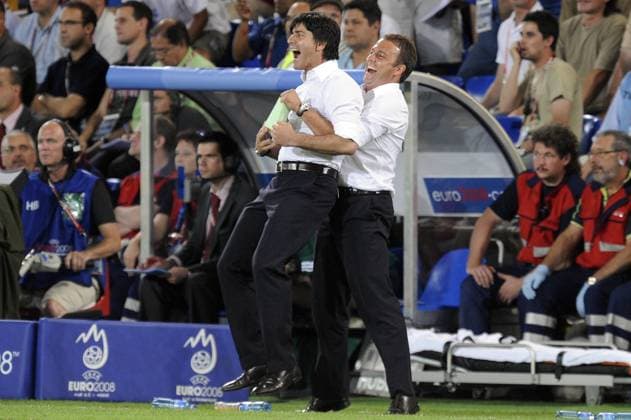 Bundestrainer Joachim Löw (li.) und Co Trainer Hans Dieter Flick (beide Deutschland) - Jubel Fußball EM Herren EURO 2008, Länderspiel, Halbfinale, Nationalteam, Gruppe Basel Freude,