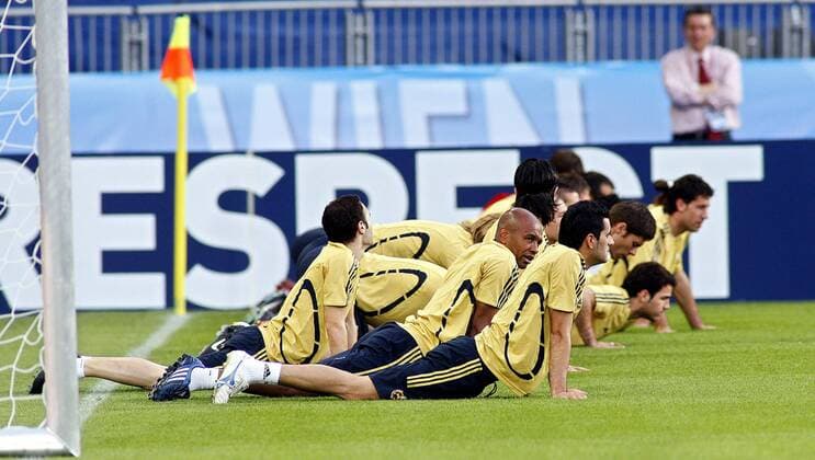 Training Spanien, u.a. Marcos Senna (2.v.vorn) -  Fußball EM Herren Euro 2008, Training, Nationalteam, Gruppe Wien