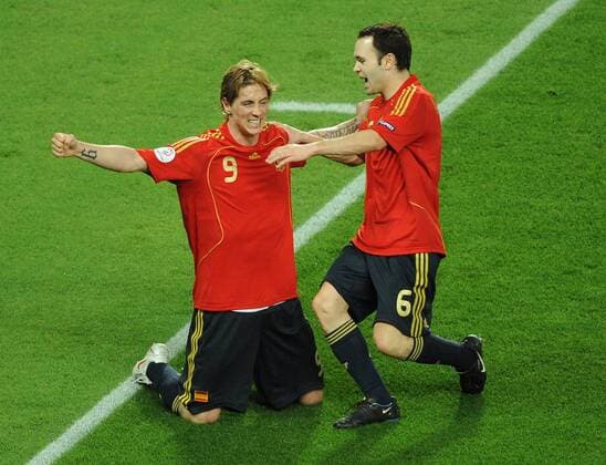 Fernando Torres (li.) und Andres Iniesta (beide Spanien) - Torjubel - Fußball EM Herren EURO 2008, Länderspiel, Finale, Nationalteam, Nationaltrikot, Gruppe Wien Freude,