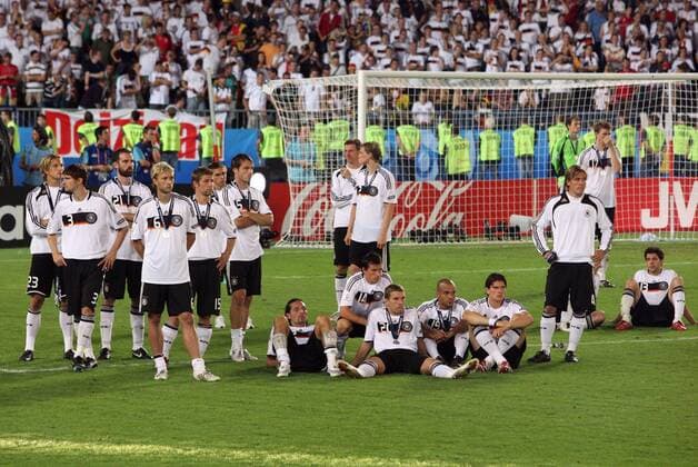 Enttäuschung bei der deutschen Mannschaft nach der Niederlage Fußball EM Herren EURO 2008, Nationalteam, Finale, Vdig, premiumd Totale Wien
