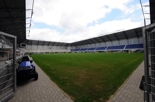 Fußball, Stadiongeschichte SC Paderborn Innenansicht der ParagonArena in Paderborn, der neuen Heimspielstätte des SC Paderborn Fußball Herren 3. Liga 2008 2009, SC Paderborn 07 o0 Fotostory Stadionstory Totale Paragon Arena, ParagonArena Paderborn
