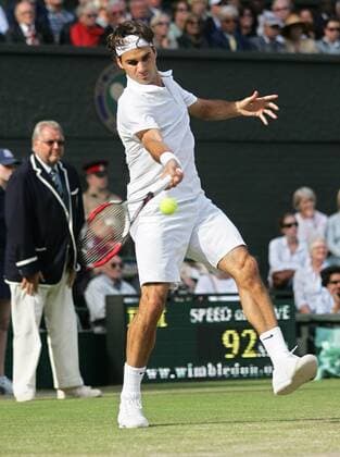 Roger Federer (Schweiz) -  Tennis Herren All England Championships 2008, ATP Tour, Grand Slam Einzelbild Wimbledon London Dynamik,