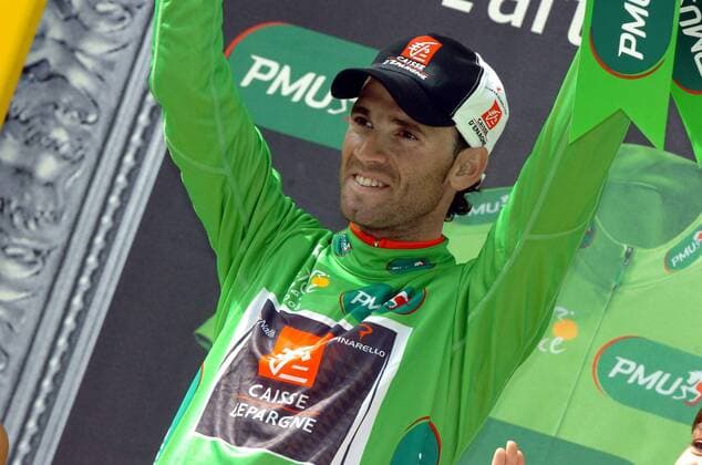 Alejandro Valverde (Spanien Caisse D Epargne) gewinnt die erste Etappe bei der Tour de France 2008 und hat nun auch das grüne Trikot inne -  Radsport Herren Tour de France 2008, Straßenradsport, Straße, Rad Einzelbild 1. Etappe: Brest - Plumelec Begeisterung, Freude,