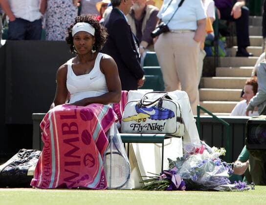 Serena Williams (USA) Tennis Damen All England Championships 2008, Grand Slam, WTA Tour, Finale Einzelbild Wimbledon London Nachdenklichkeit,