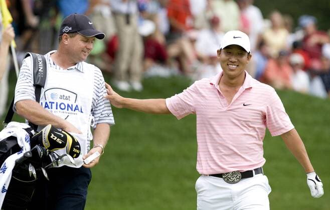 Anthony Kim (USA, re.) und sein Caddie Eric Larson -  (WAM2008070619) Golf Herren AT&T National 2008, AT & T, PGA Tour Gruppe Potomac