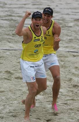 David Klemperer (li.) und Eric Koreng (beide Deutschland) jubeln -  Beachvolleyball Herren Swatch FIVB World Tour 2008, WorldTour, Beach Grand Slam Gruppe Moskau Freude, Begeisterung,