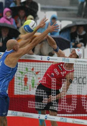 Christoph Dieckmann (Deutschland, re.) gegen Phil Dalhausser (USA) -  Beachvolleyball Herren Swatch FIVB World Tour 2008, WorldTour, Beach, Grand Slam Gruppe Moskau Dynamik,