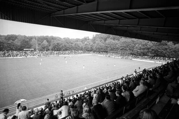 Fußball, Stadiongeschichte Stuttgarter Kickers Waldau Stadion - Heimspielstätte der Stuttgarter Kickers Fußball 2. BL Herren Regionalliga Süd 1977 1978, 2. Liga, Totale Aufnahmedatum geschätzt Stuttgart