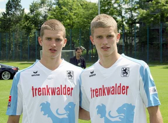 Lars (li.) und Sven Bender (beide TSV 1860 München) Fußball 2. BL Herren Saison 2008 2009, TSV 1860 München, Präsentation, Pressetermin, Gruppe München