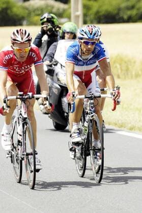 Nicolas Vogondy (Frankreich Agritubel, re.) -  Radsport Herren Tour de France 2008, Straßenradsport, Straße, Rad Gruppe 5. Etappe: Cholet - Chateauroux