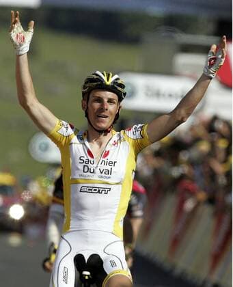 Riccardo Ricco (Italien Saunier Duval Scott) gewinnt die 6. Etappe der Tour de France 2008 Radsport Herren Tour de France 2008, Straßenradsport, Straße, Rad Einzelbild 6. Etappe: Aigurande - Super Besse Freude,