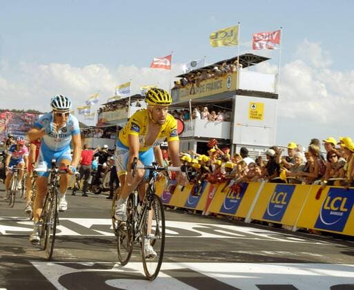 Stefan Schumacher (Deutschland Gerolsteiner, re.) - Ankunft auf der 6. Etappe der Tour de France 2008 -  Radsport Herren Tour de France 2008, Straßenradsport, Straße, Rad Gruppe 6. Etappe: Aigurande - Super Besse