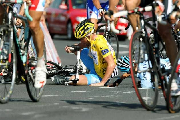 Stefan Schumacher (Deutschland Gerolsteiner) - Sturz -  Radsport Herren Tour de France 2008, Straßenradsport, Straße, Rad, Einzelbild 6. Etappe: Aigurande - Super Besse