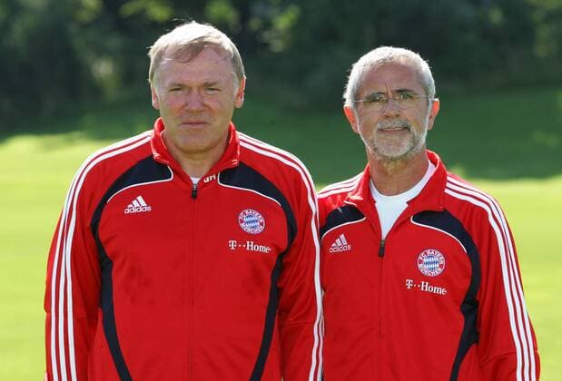 Trainer Hermann Gerland (li.) und Co Trainer Gerd Müller (beide FC Bayern München II) Fußball Herren 3. Liga 2008 2009, U23, U 23, A, Amat., Amateure, Präsentation, Pressetermin, Porträttermin Gruppe München