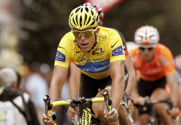 Kim Kirchen (Luxemburg Columbia) während der 7. Etappe der Tour de France 2008 von Brioude nach Aurillac im gelben Trikot Radsport Herren Tour de France 2008, Straßenradsport, Straße, Rad, Einzelbild 7. Etappe: Brioude - Aurillac