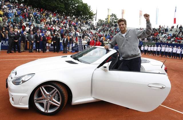Juan Martin del Potro (Argentinien) darf nach dem Gewinn des Mercedes Cup 2008 einen nagelneuen Mercedes SLK 350 sein eigen nennen Tennis Herren Mercedes Cup 2008 ATP Tour, Vdig Einzelbild Weißenhof Stuttgart Freude,
