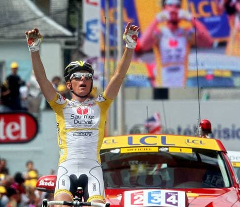 Riccardo Ricco (Italien Saunier Duval Scott) gewinnt die 9. Etappe der Tour de France 2008 -  Radsport Herren Tour de France 2008, Straßenradsport, Straße, Rad Einzelbild 9. Etappe: Toulouse - Bagneres de Bigorre Freude,