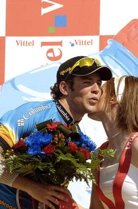Mark Cavendish (Großbritannien Columbia) gewinnt die 12. Etappe der Tour de France 2008 -  Radsport Herren Tour de France 2008, Straßenradsport, Straße, Rad, Vdig Gruppe 12. Etappe: Lavelanet - Narbonne Freude,