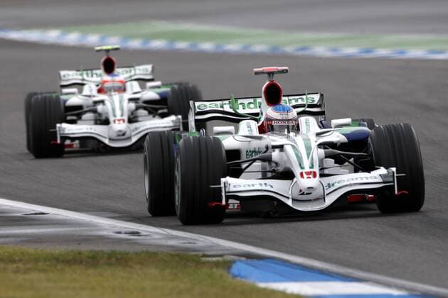Jenson Button (England) vor seinem Teamkollegen Rubens Barrichello (Brasilien beide Honda) Motorsport Grand Prix Herren Großer Preis von Deutschland 2008, Formel 1 Weltmeisterschaft, F1, F, GP, WM, Training Gruppe Hockenheimring Hockenheim