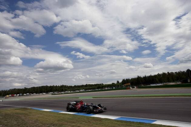 Sebastian Vettel (Deutschland Toro Rosso) in seinem Boliden Motorsport Grand Prix Herren Großer Preis von Deutschland 2008, Formel 1 Weltmeisterschaft, F1, F, GP, WM Totale Hockenheimring Hockenheim