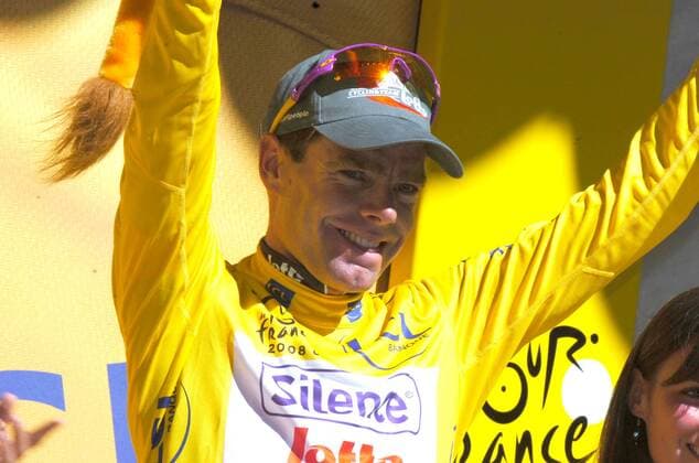 Cadel Evans (Australien Silence Lotto) im gelben Trikot nach der 14. Etappe der Tour de France 2008 -  Radsport Herren Tour de France 2008, Straße, Rad, Straßenradsport Einzelbild 14. Etappe: Nimes - Dignes les Bains Freude,
