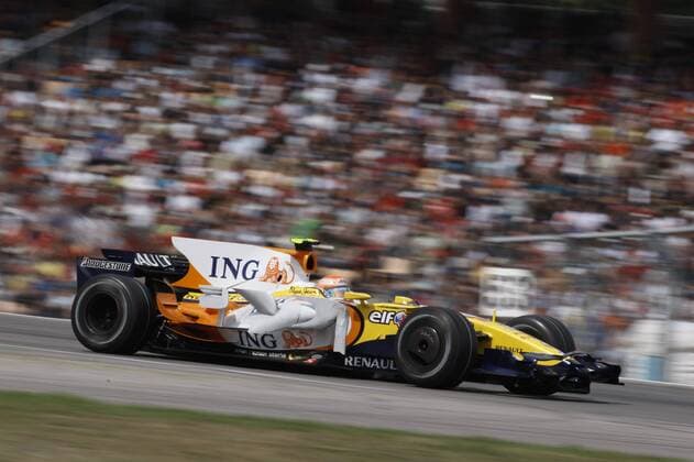 Nelson Piquet Jr. (Brasilien Renault) in seinem Boliden Motorsport Grand Prix Herren Großer Preis von Deutschland 2008, GP, Formel 1 WM, F1, F Einzelbild Hockenheimring Hockenheim