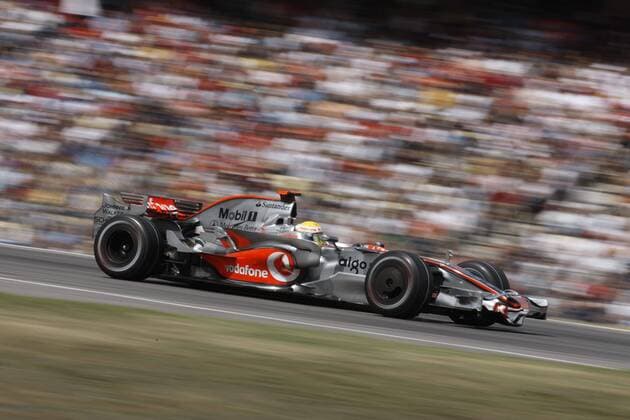 Lewis Hamilton (England McLaren Mercedes) in seinem Boliden Motorsport Grand Prix Herren Großer Preis von Deutschland 2008, GP, Formel 1 WM, F1, F Einzelbild Hockenheimring Hockenheim Dynamik,