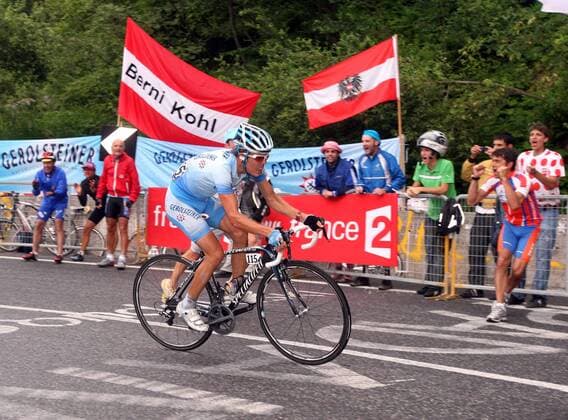 Bernhard Kohl (Österreich Gerolsteiner) unterwegs vor seinen Fans -  Radsport Herren Tour de France 2008, Straße, Rad, Straßenradsport Gruppe 15. Etappe Embrun - Prato Nevoso