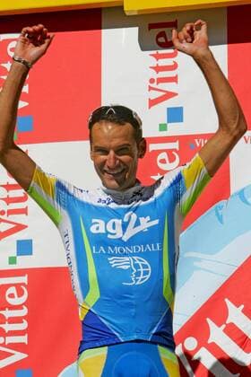 Siegerehrung: Cyril Dessel (Frankreich AG2R) gewinnt die 16. Etappe der Tour de France 2008 -  Radsport Herren Tour de France 2008, Rad, Straße, Straßenradsport, Einzelbild 16. Etappe: Cuneo - Jausiers Freude,