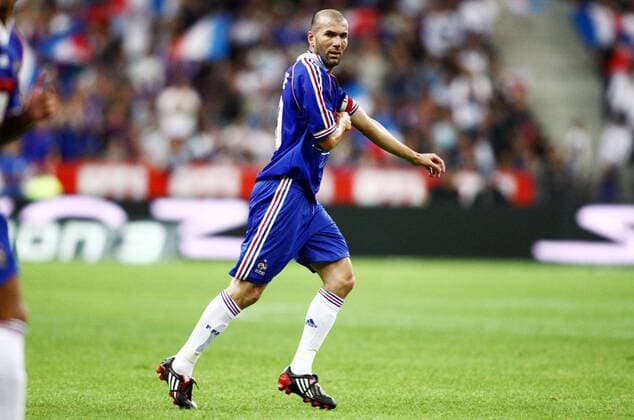Zinedine Zidane (Frankreich 1998) -  Fußball Herren 10 Jähriges Jubiläum 2008, WM 1998, 10 Jahre, Zehn, zehnjähriges, Nationalteam, Weltmeister Einzelbild Paris