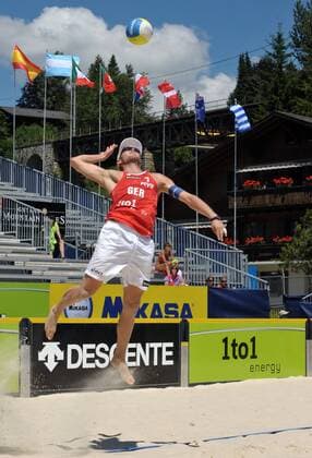 Julius Brink (Deutschland) -  Beachvolleyball Herren Swatch FIVB World Tour 2008, Grand Slam, Beach Einzelbild Gstaad Dynamik,