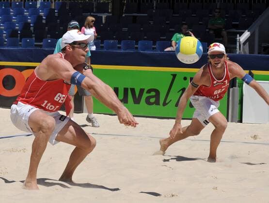 Christoph Dieckmann (li.) und Julius Brink (beide Deutschland) -  Beachvolleyball Herren Swatch FIVB World Tour 2008, Grand Slam, Beach Gruppe Gstaad Dynamik,
